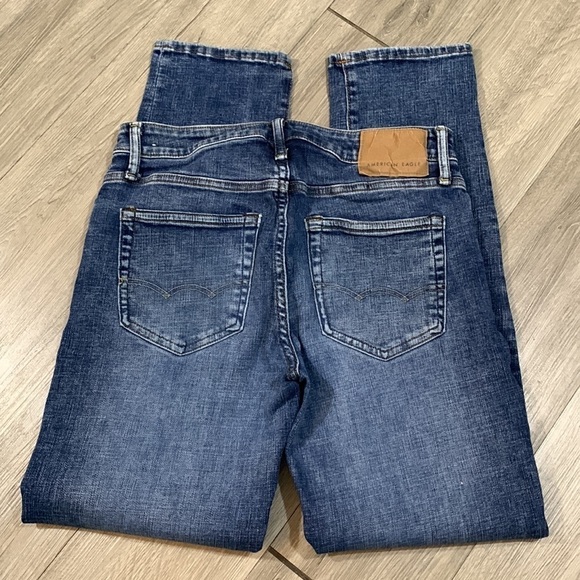 American Eagle Slim Straight Airflex+ Medium Wash Jeans size 30x32 - Picture 3 of 10